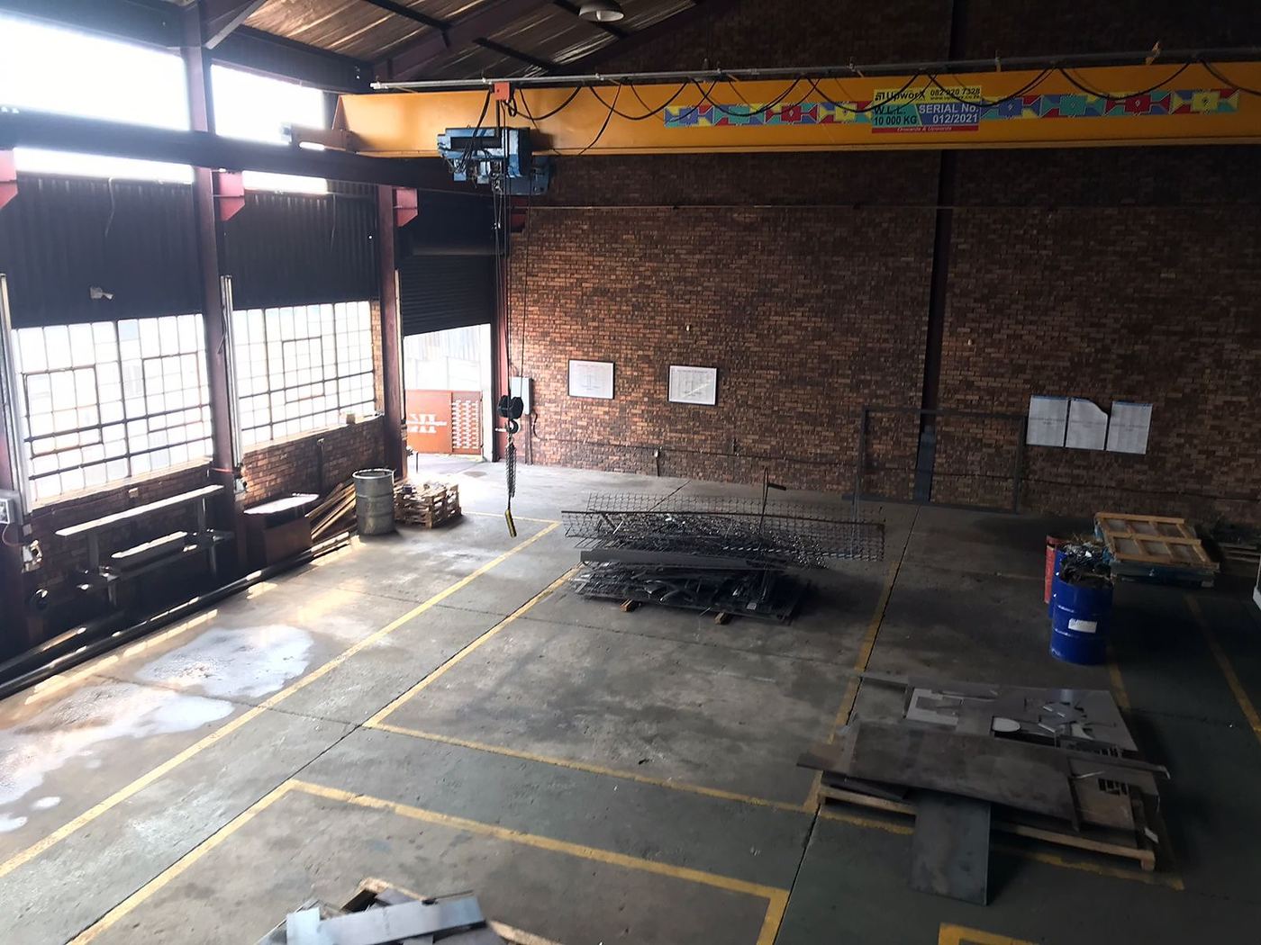 The 10 tonne overhead crane above the IK Plus workshop