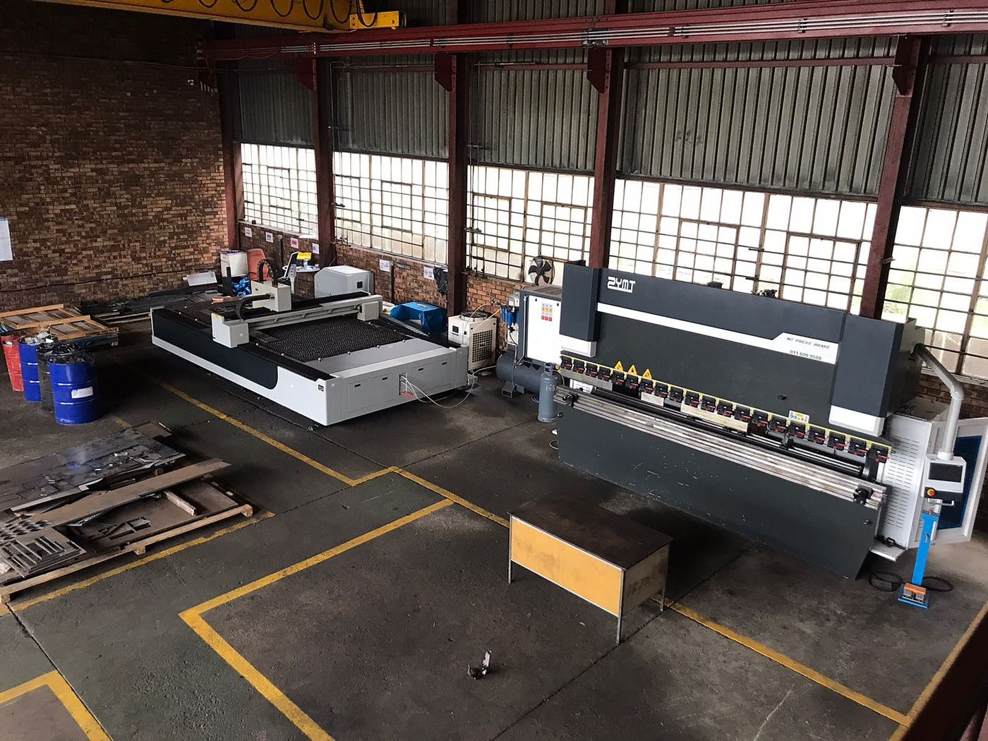 The 6 kW CNC fibre laser cutter on the IK Plus workshop floor in Germiston