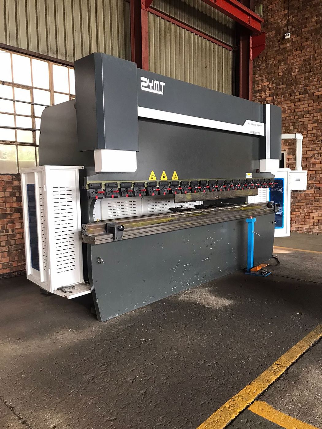 160 tonne CNC press brake